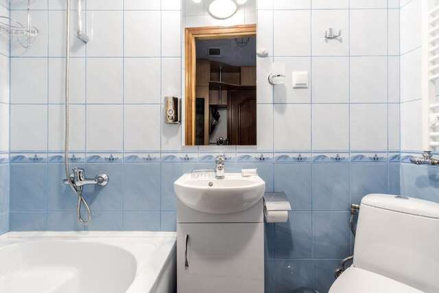 Апартаменты Chornovola blue apartment Львов-28