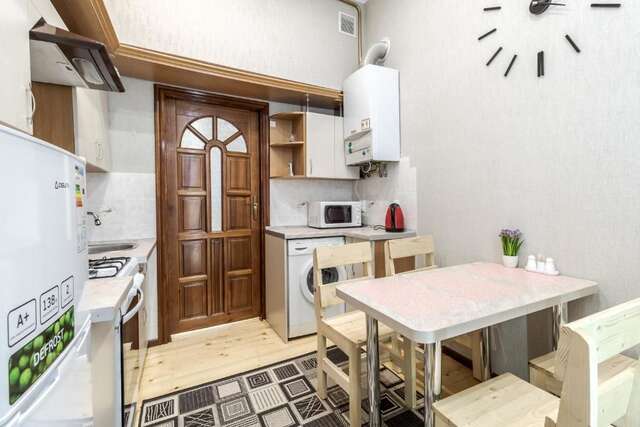 Апартаменты Chornovola blue apartment Львов-37