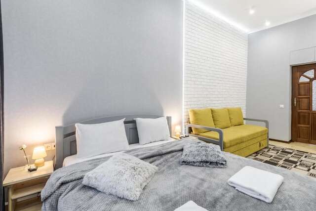 Апартаменты Chornovola blue apartment Львов-43